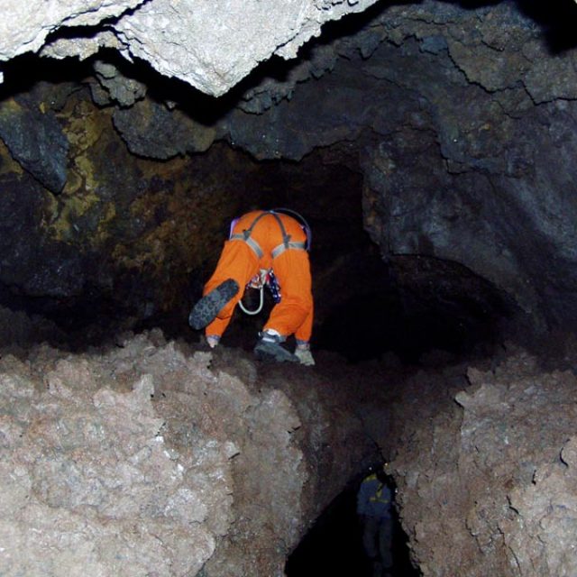 etna cave tour