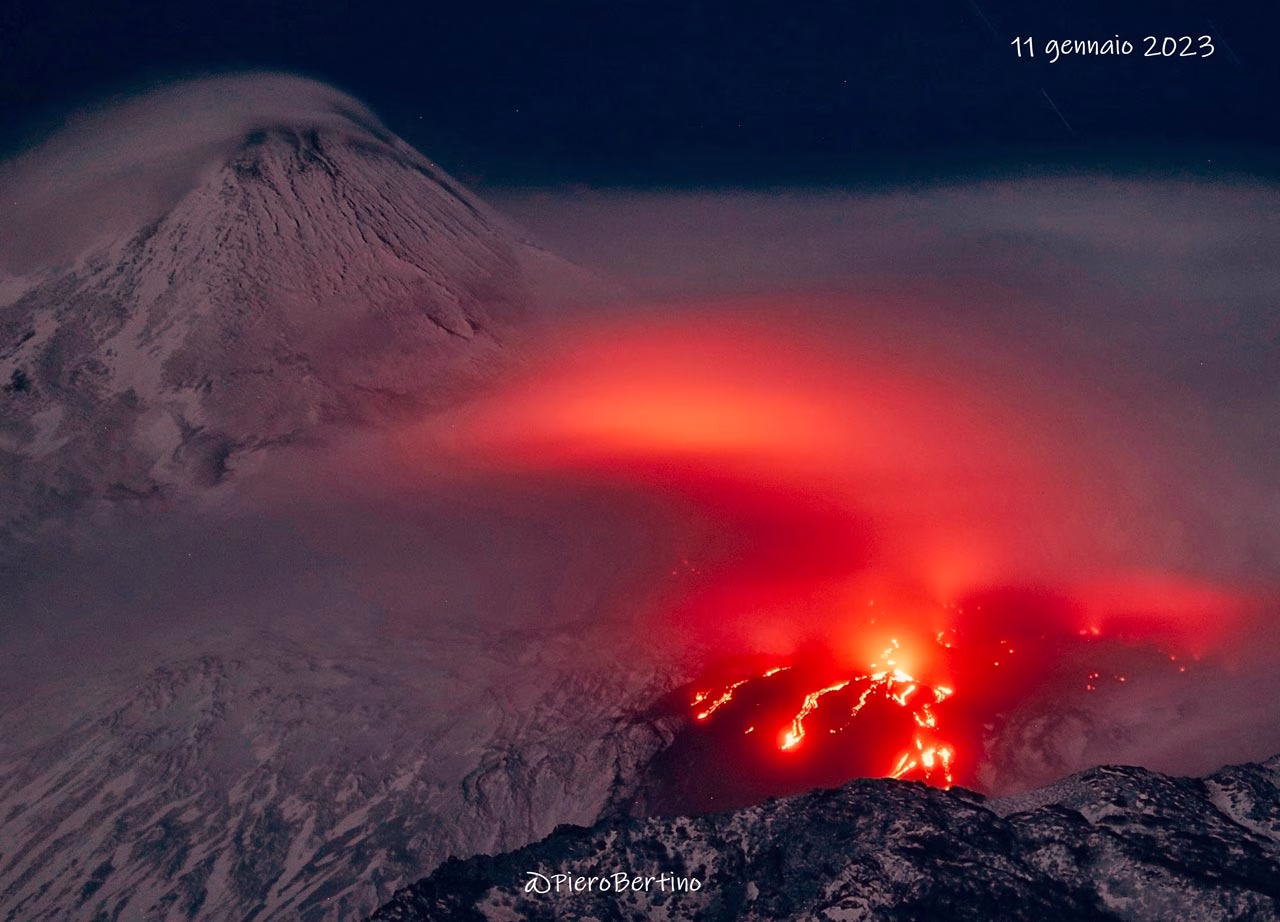 etna in eruzione gennaio 2023 - ph Pietro Berrino